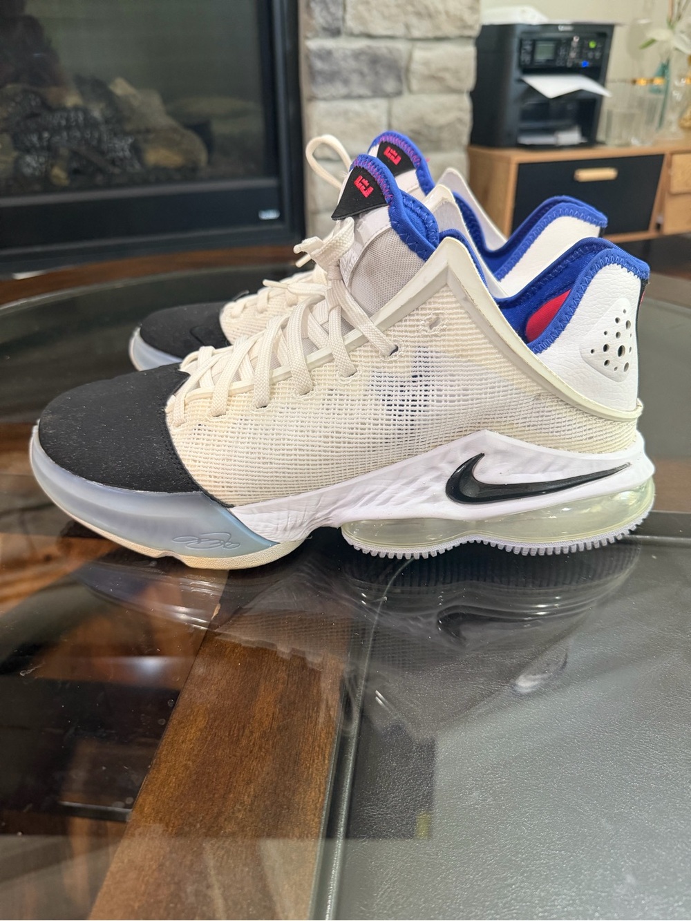 Nike LeBron 19 Low 'Black Toe' (Style Code: DH1270-100) men’s sneakers size 11.5 - Picture 4 of 9